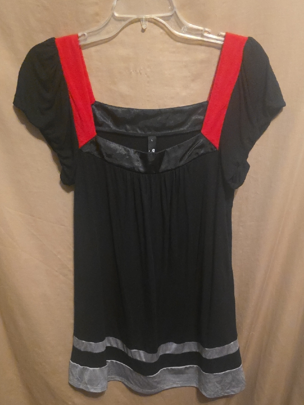 Ladies' Black, Red, Silver Tunic L